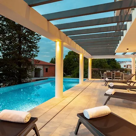 In Mit Grossem Pool By Interhome Malinska