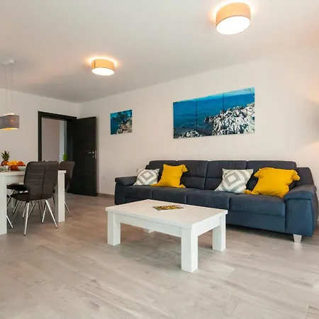 Prázdninový dům In Mit Grossem Pool By Interhome *