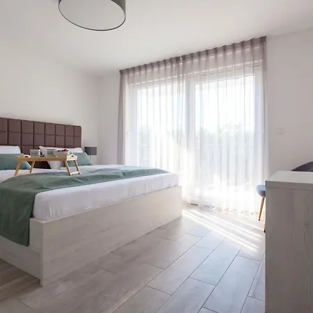 In Mit Grossem Pool By Interhome Prázdninový dům Malinska